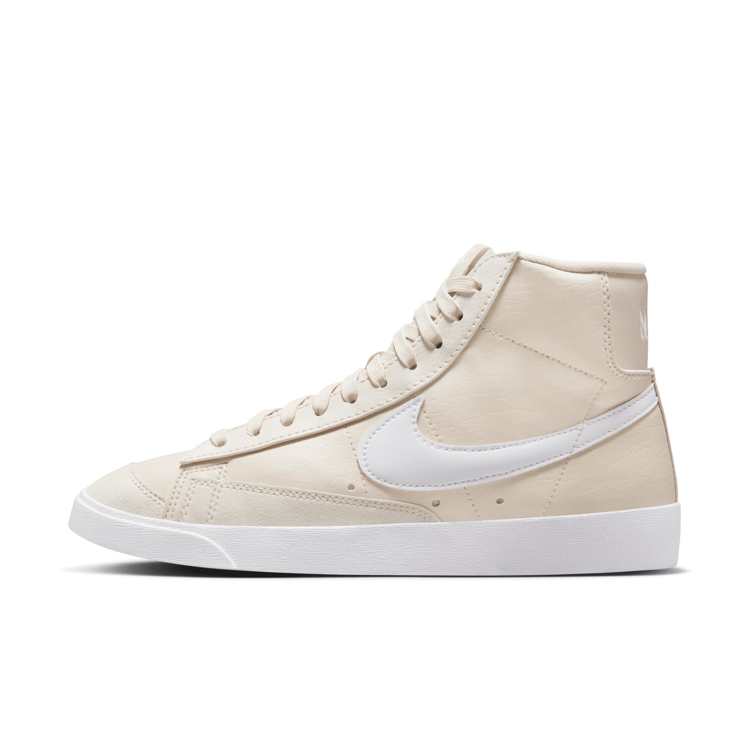 Nike Blazer Mid 77 Sneaker Product Image