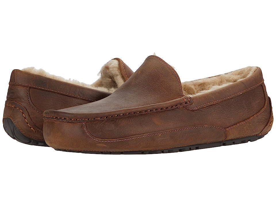 UGG(r) Ascot Leather Slipper Product Image