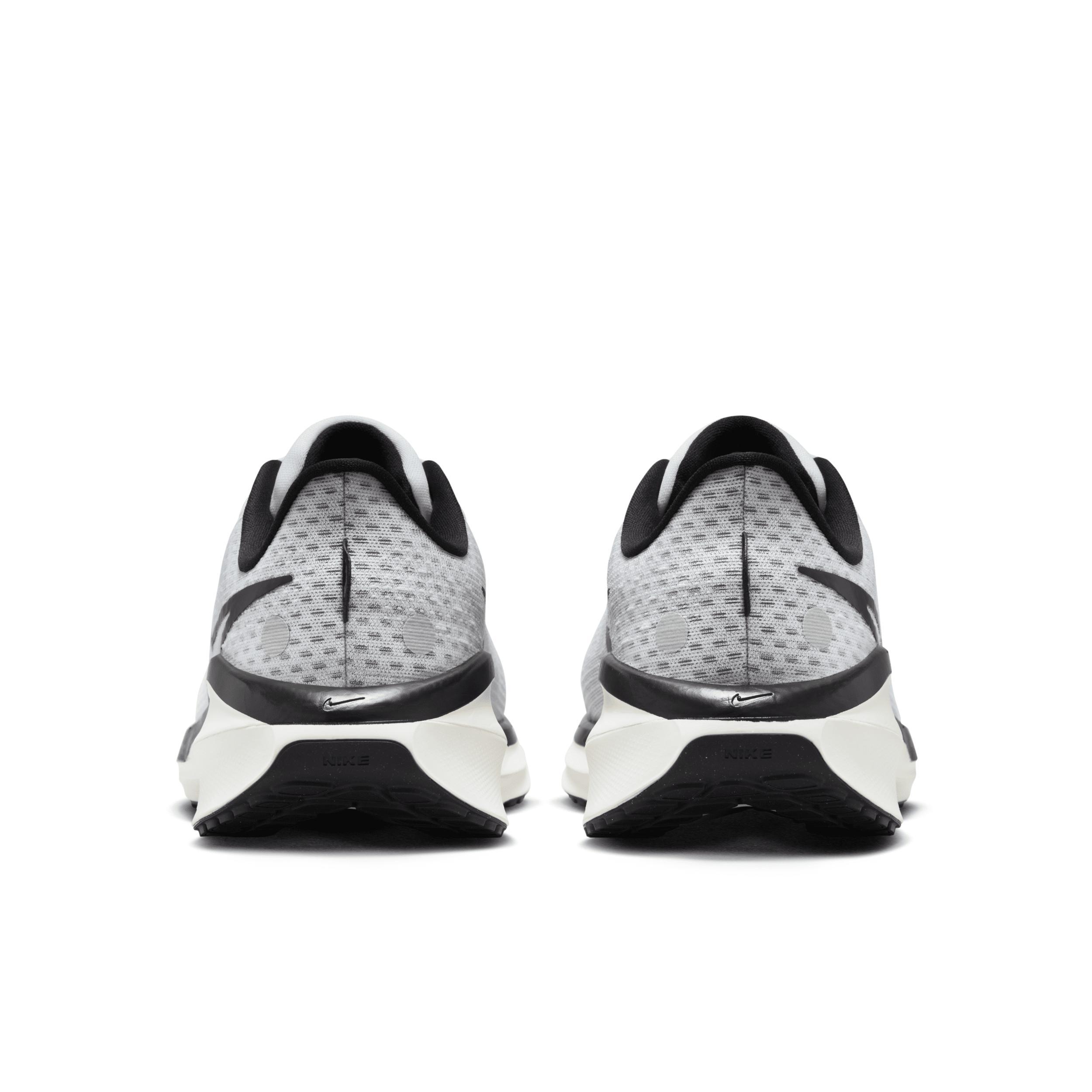 Nike Women's Vomero 17 Road Running Shoes (Extra Wide) Product Image