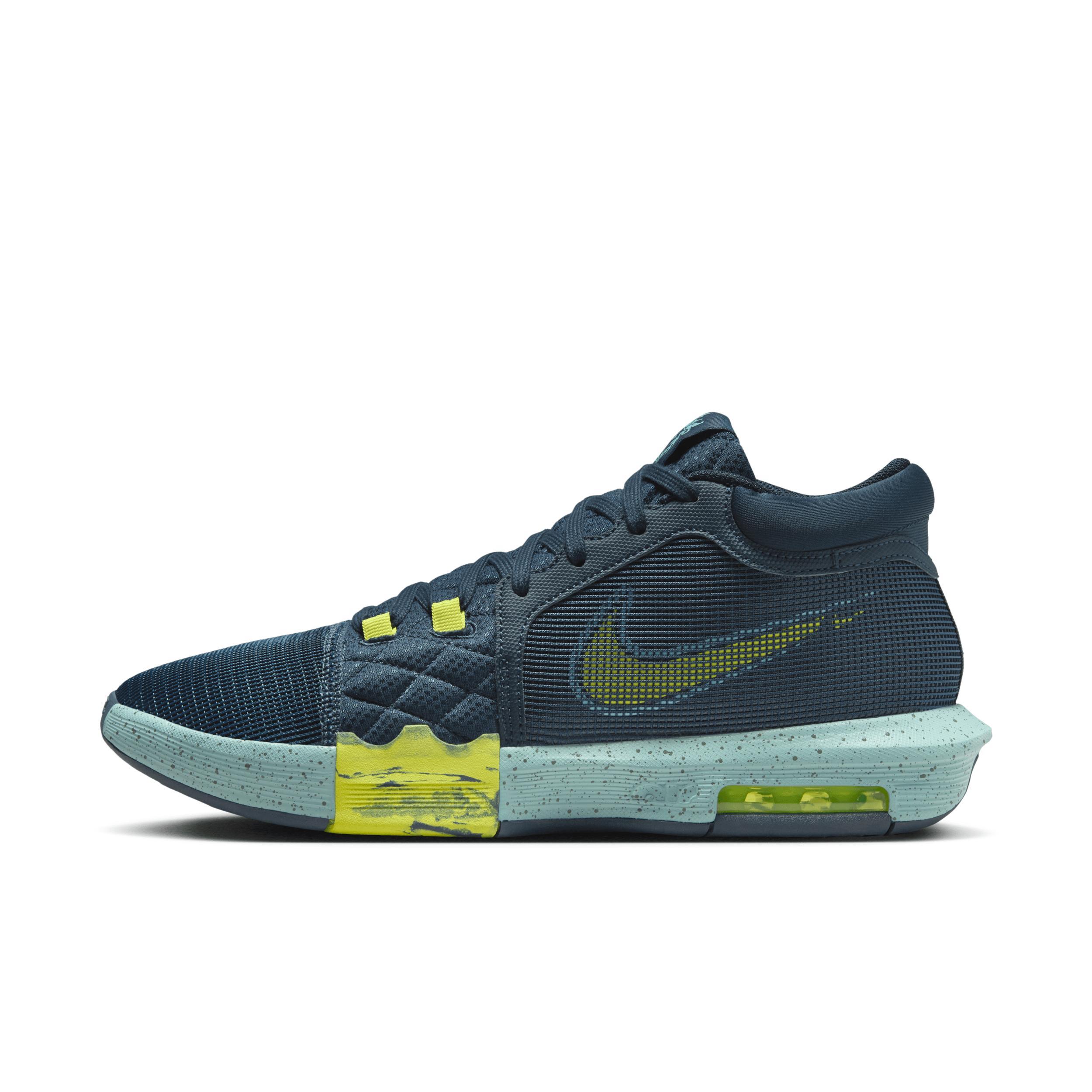 Nike Mens LeBron Witness 8 Basketball Shoes Product Image