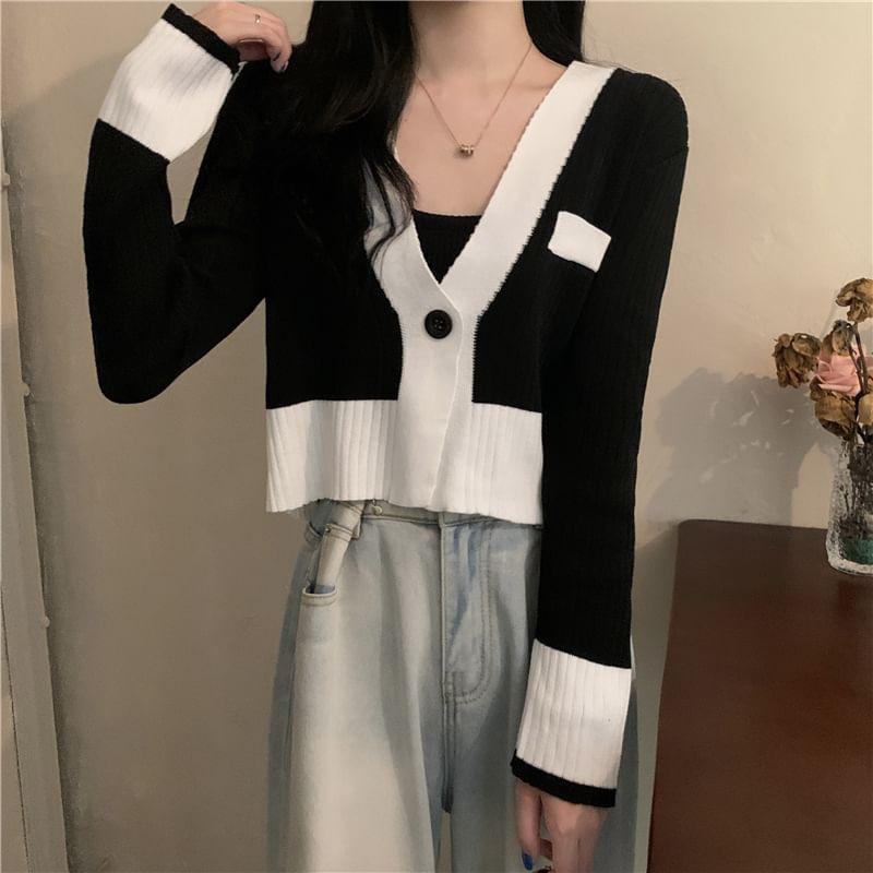 V-Neck Two Tone Button-Up Crop Cardigan Product Image