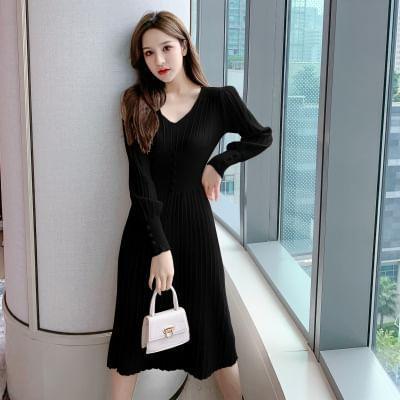 Long Sleeve V-Neck Plain Pleated Knit Midi A-Line Dress Product Image