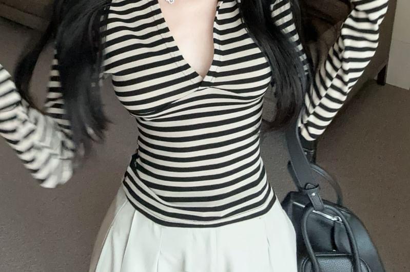 Striped V-Neck Crop T-Shirt Product Image