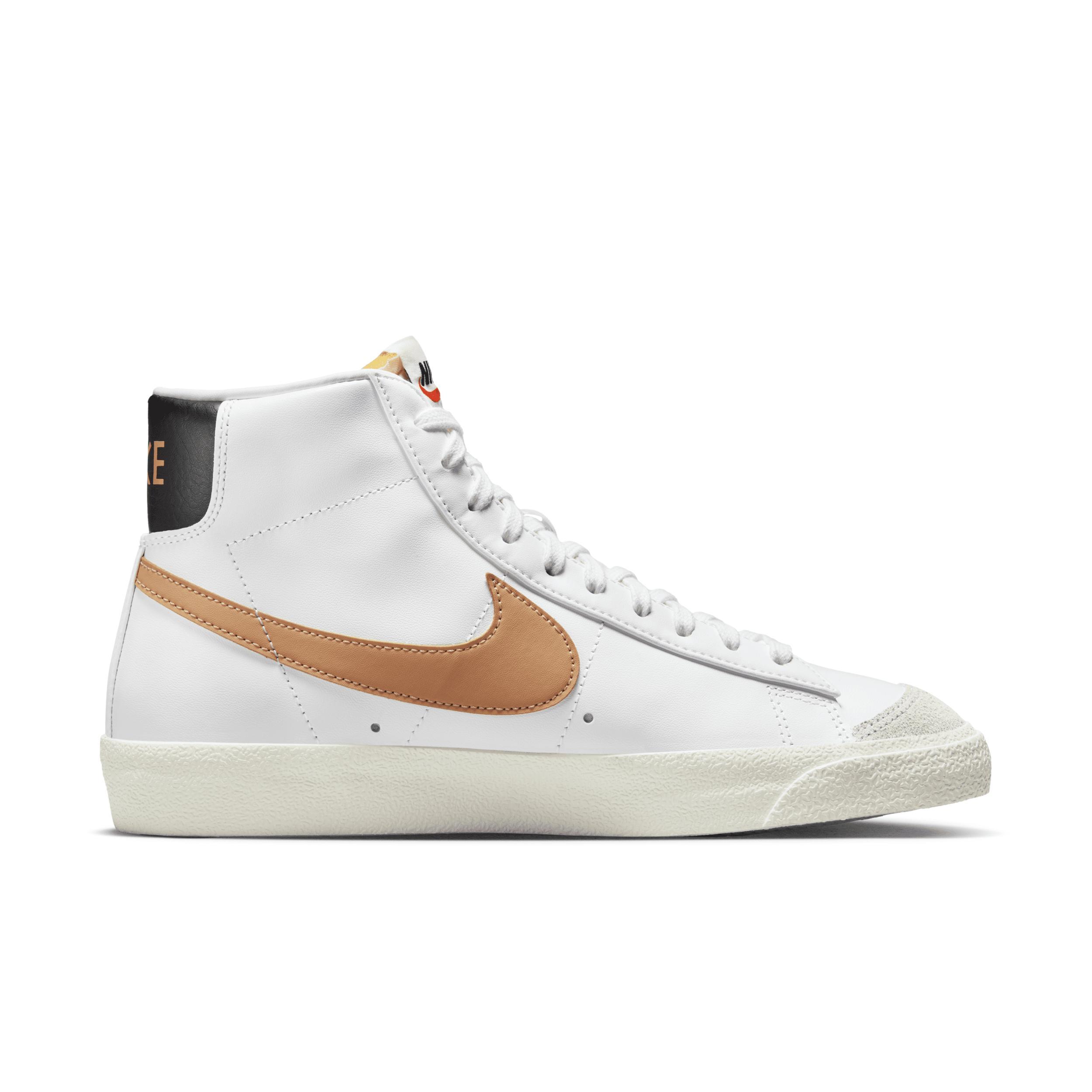 Nike Men's Blazer Mid '77 Vintage Shoes Product Image