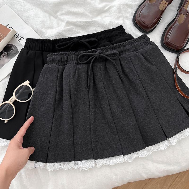 Drawstring Waist Lace Trim Mini Pleated Skirt Product Image