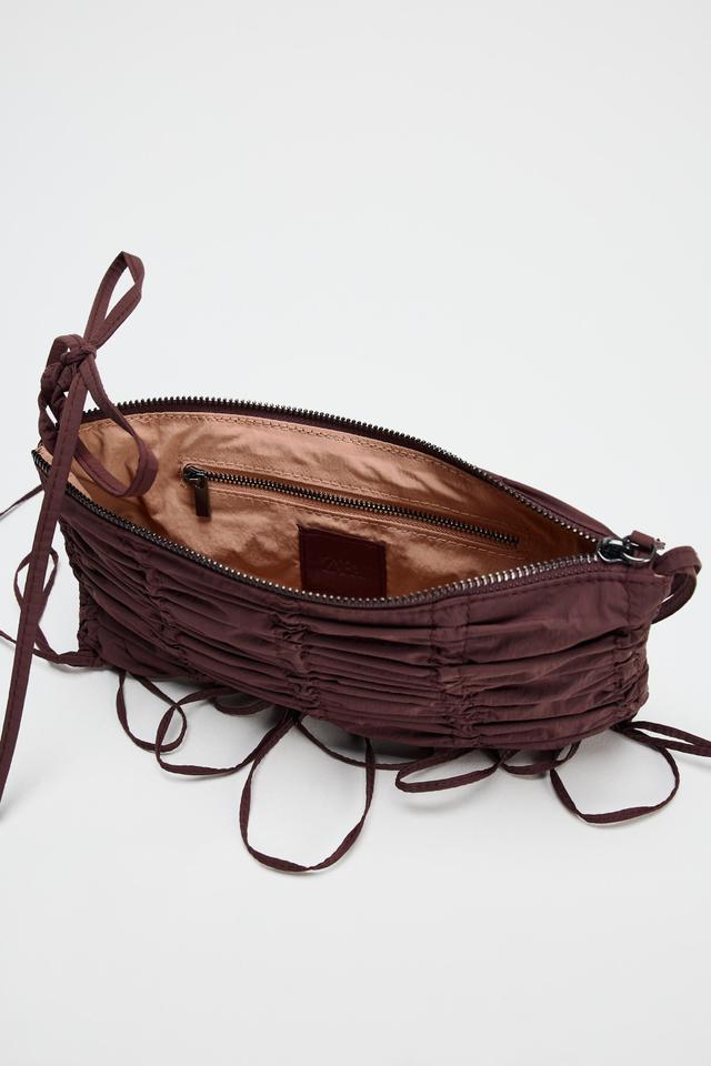 RUCHED SHOULDER BAG Product Image