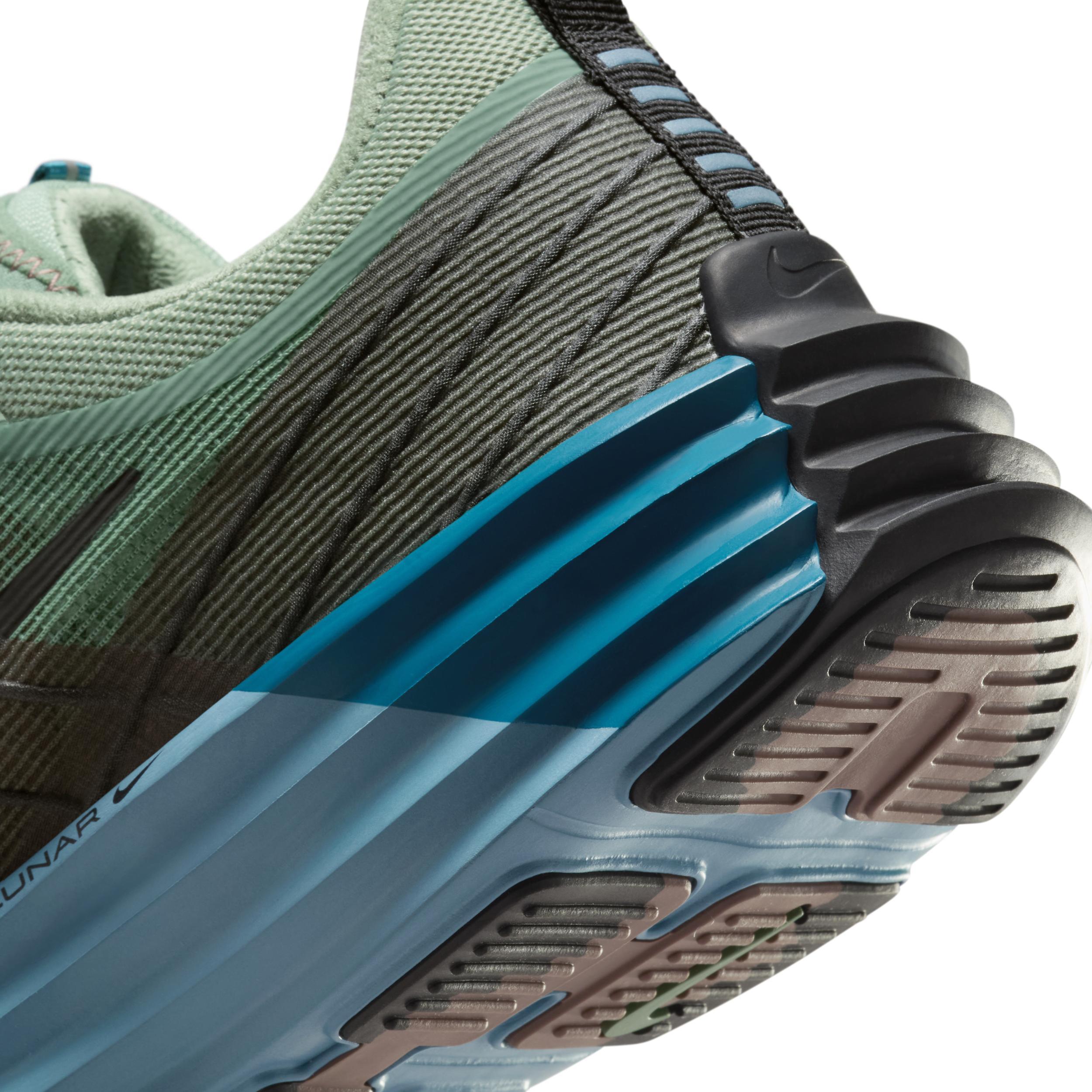 Nike Men's Lunar Roam Shoes Product Image