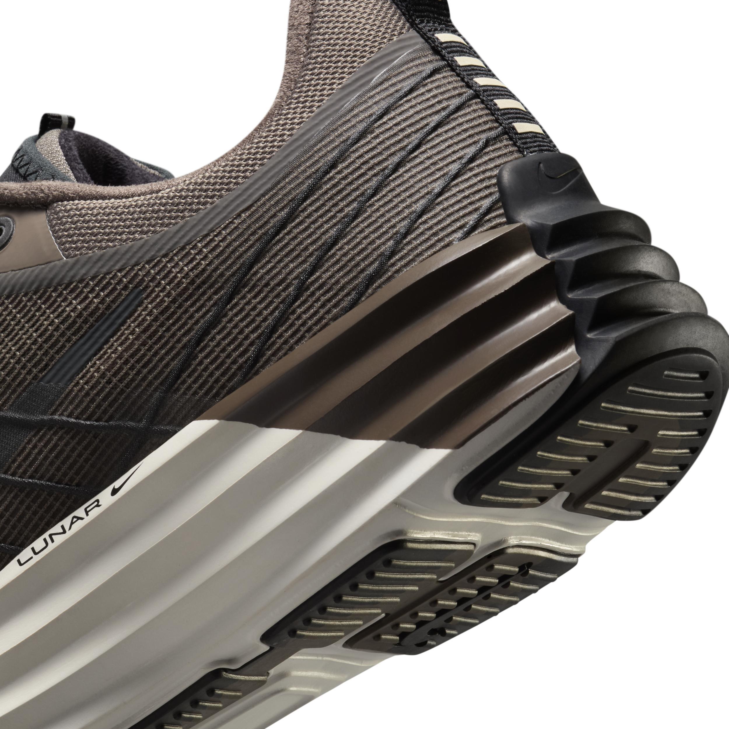 Nike Men's Lunar Roam Shoes Product Image