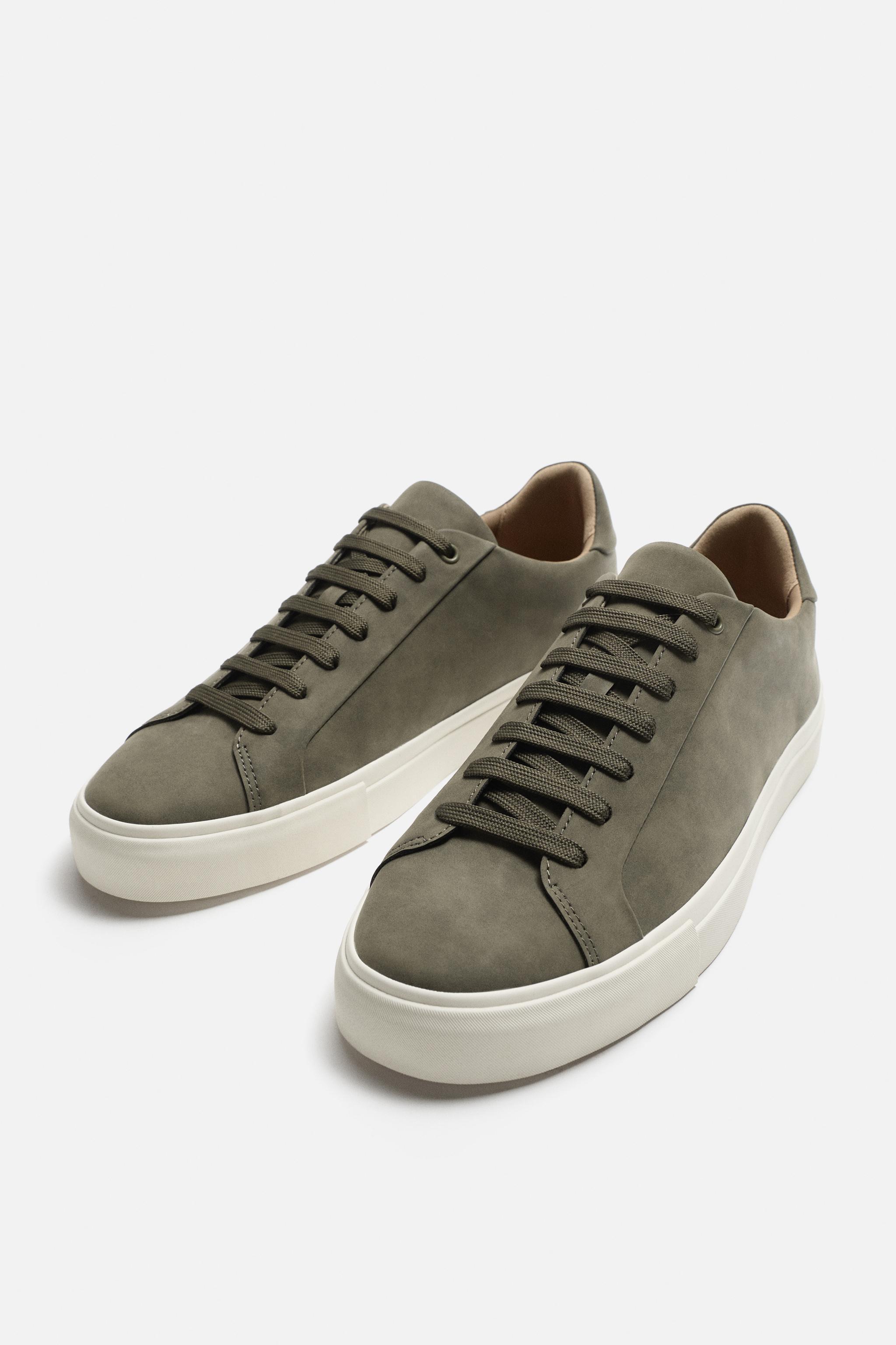 BASIC SNEAKERS Product Image