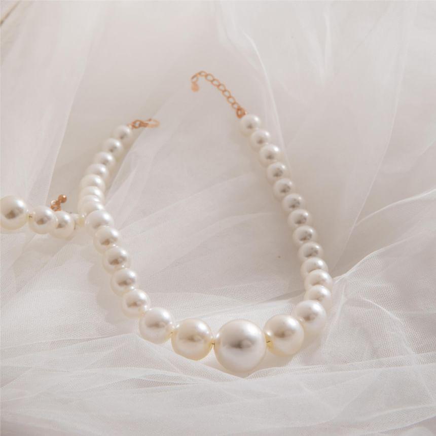 Set: Faux Pearl Beaded Necklace + Stud Earring + Bracelet Product Image