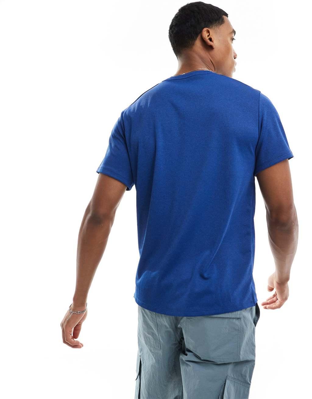 Nike Running Miler Dri-FIT T-shirt in royal blue Product Image