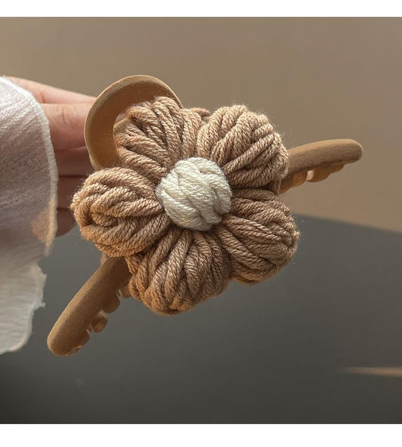 Yarn Flower Hair Clip Product Image