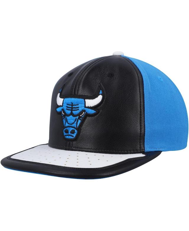 Mens Mitchell & Ness Black Chicago Bulls Day One Snapback Hat - Black Product Image