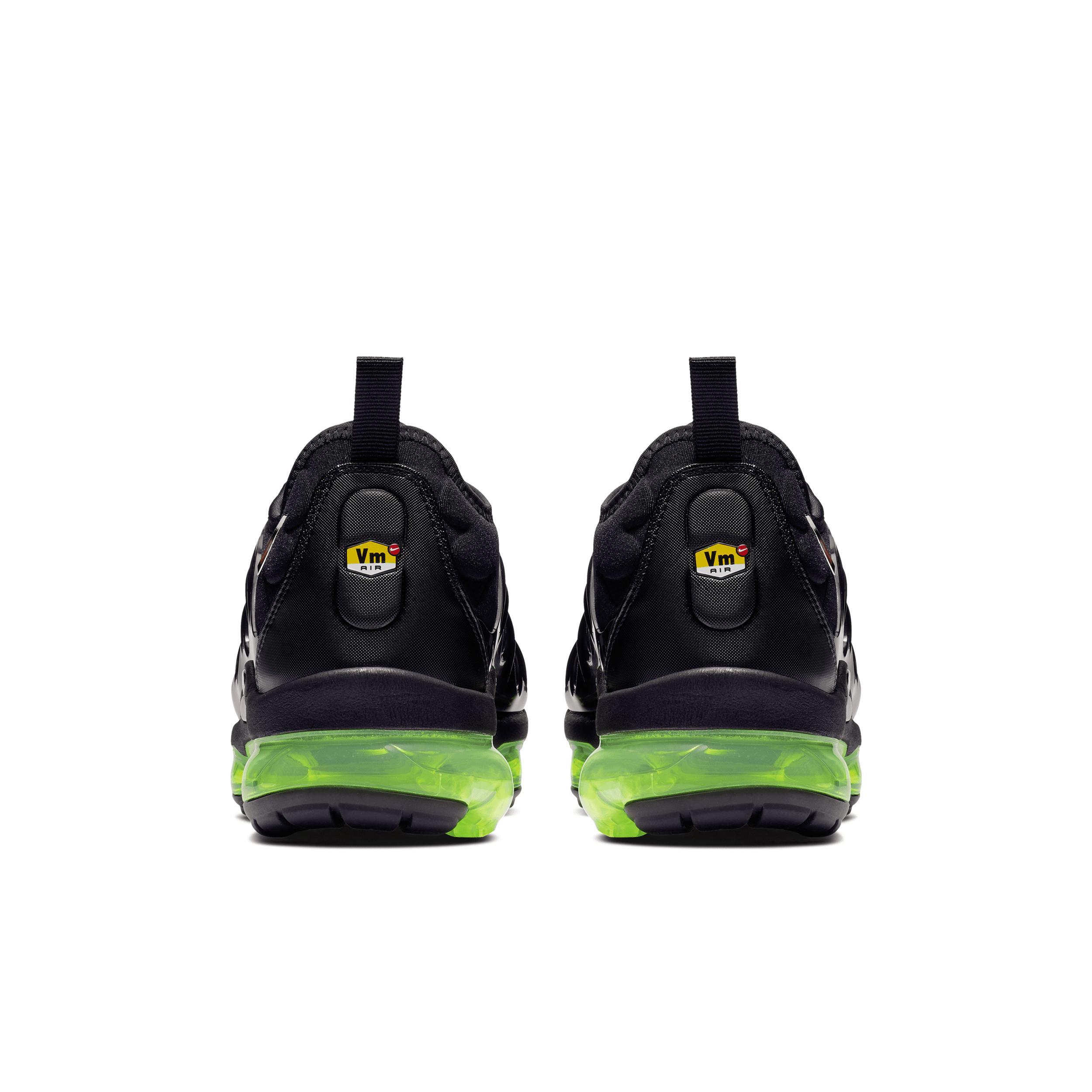 Nike Men's Air VaporMax Plus Shoes Product Image