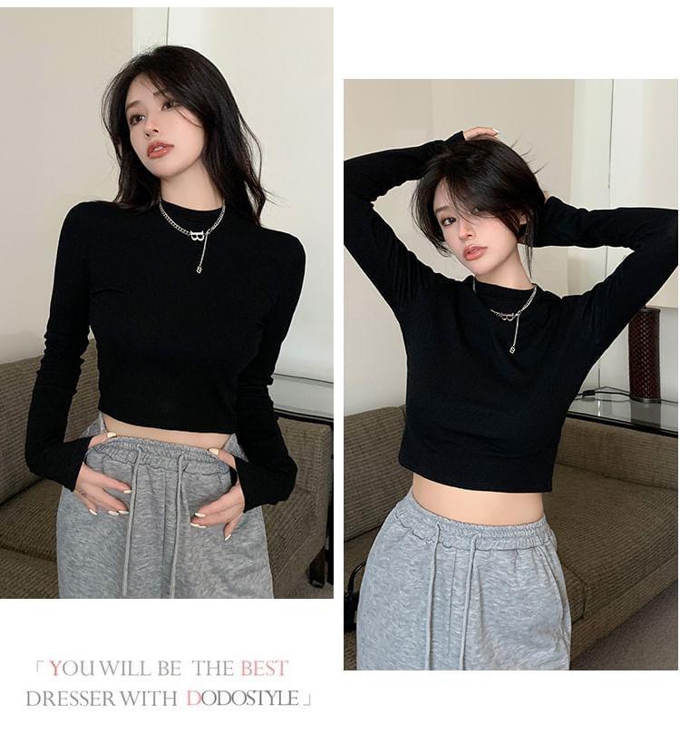 Long-Sleeve Mock Neck Plain Cropped T-Shirt Product Image