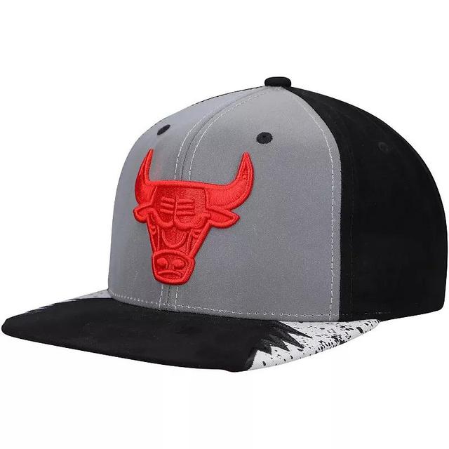 Mens Mitchell & Ness /Gray Chicago Bulls Day 5 Snapback Hat Product Image