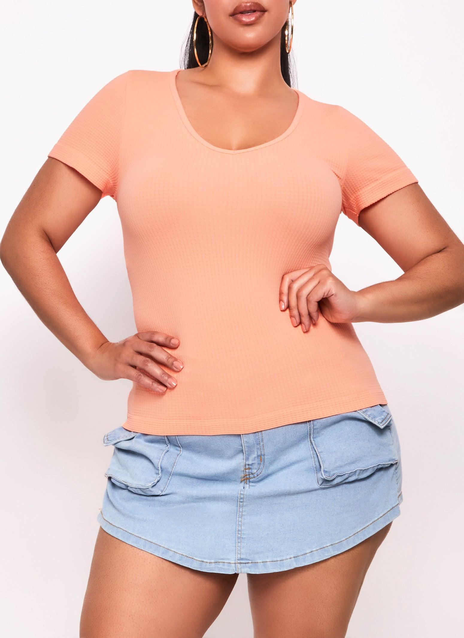 Womens Plus Size Seamless Textured Knit Scoop Neck Tee Product Image