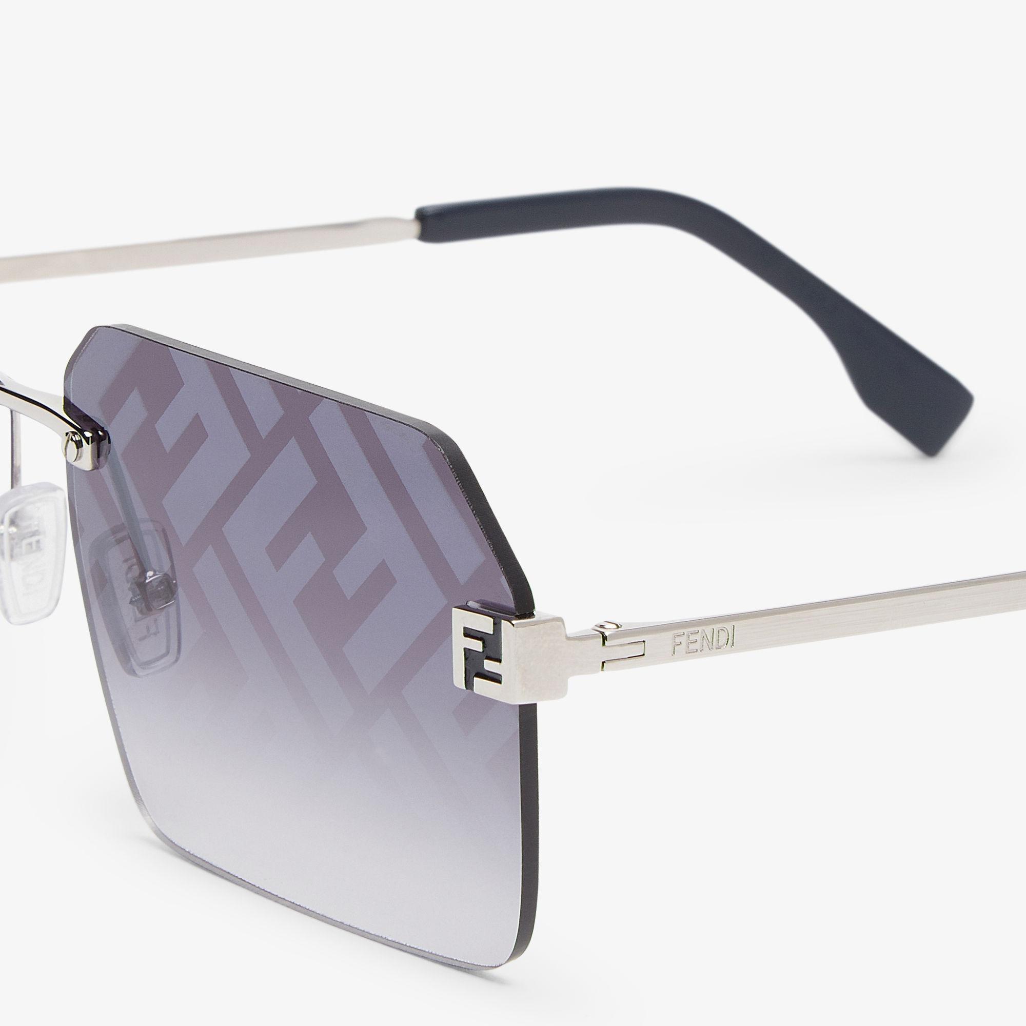 Fendi SkySilver-colored metal sunglasses Product Image