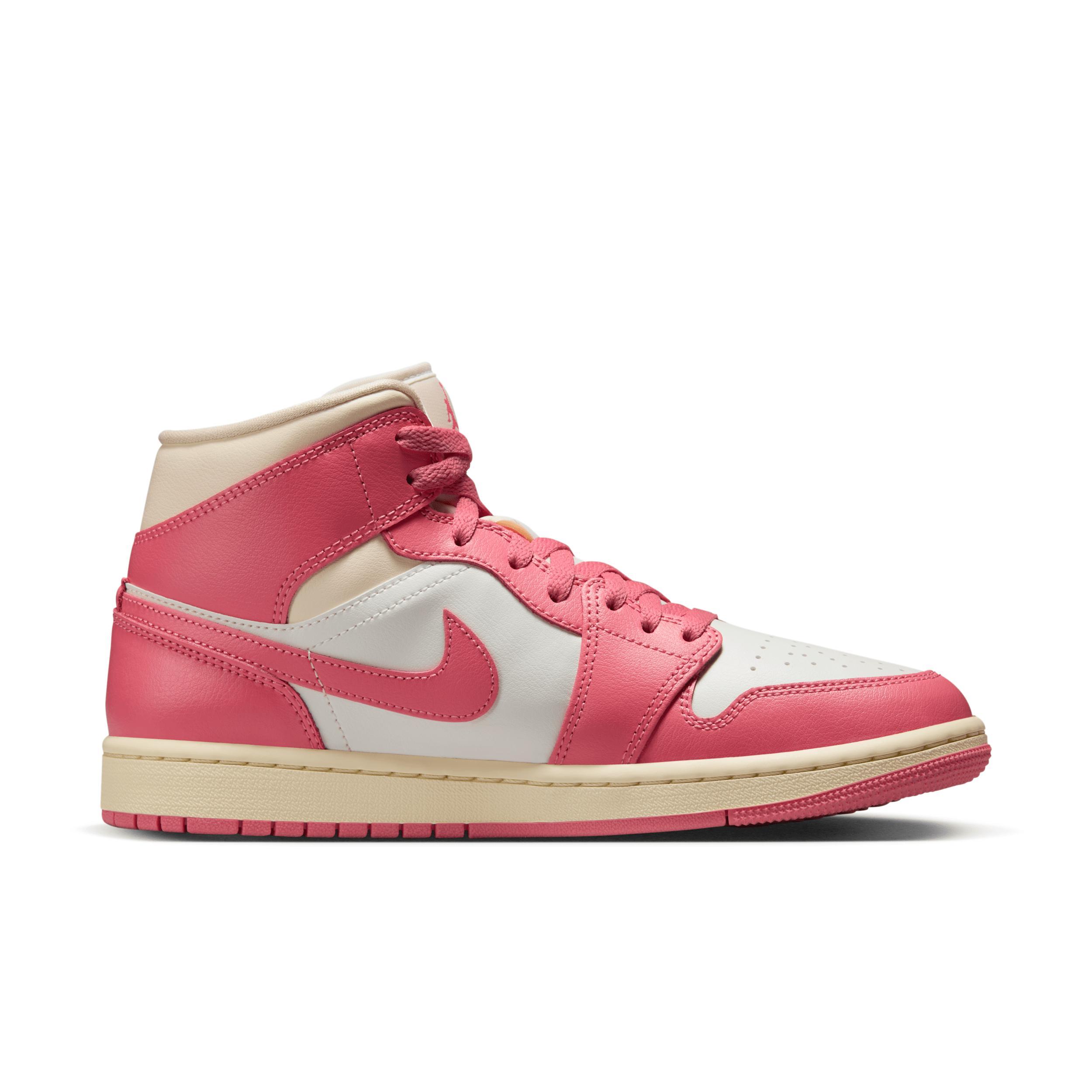 Air Jordan 1 Mid Women's Shoes Product Image