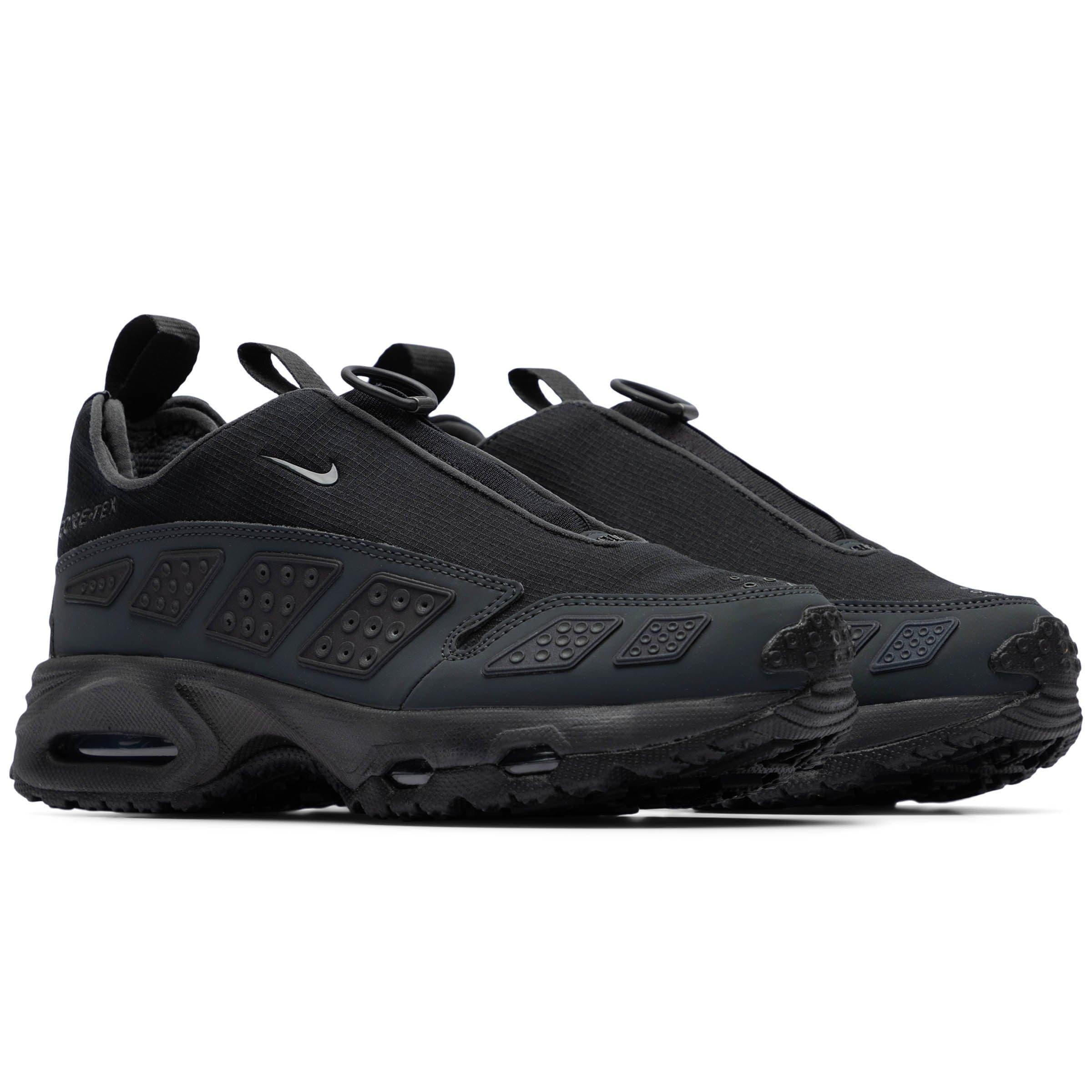 WOMEN'S NIKE AIR MAX SNDR GTX Female Product Image