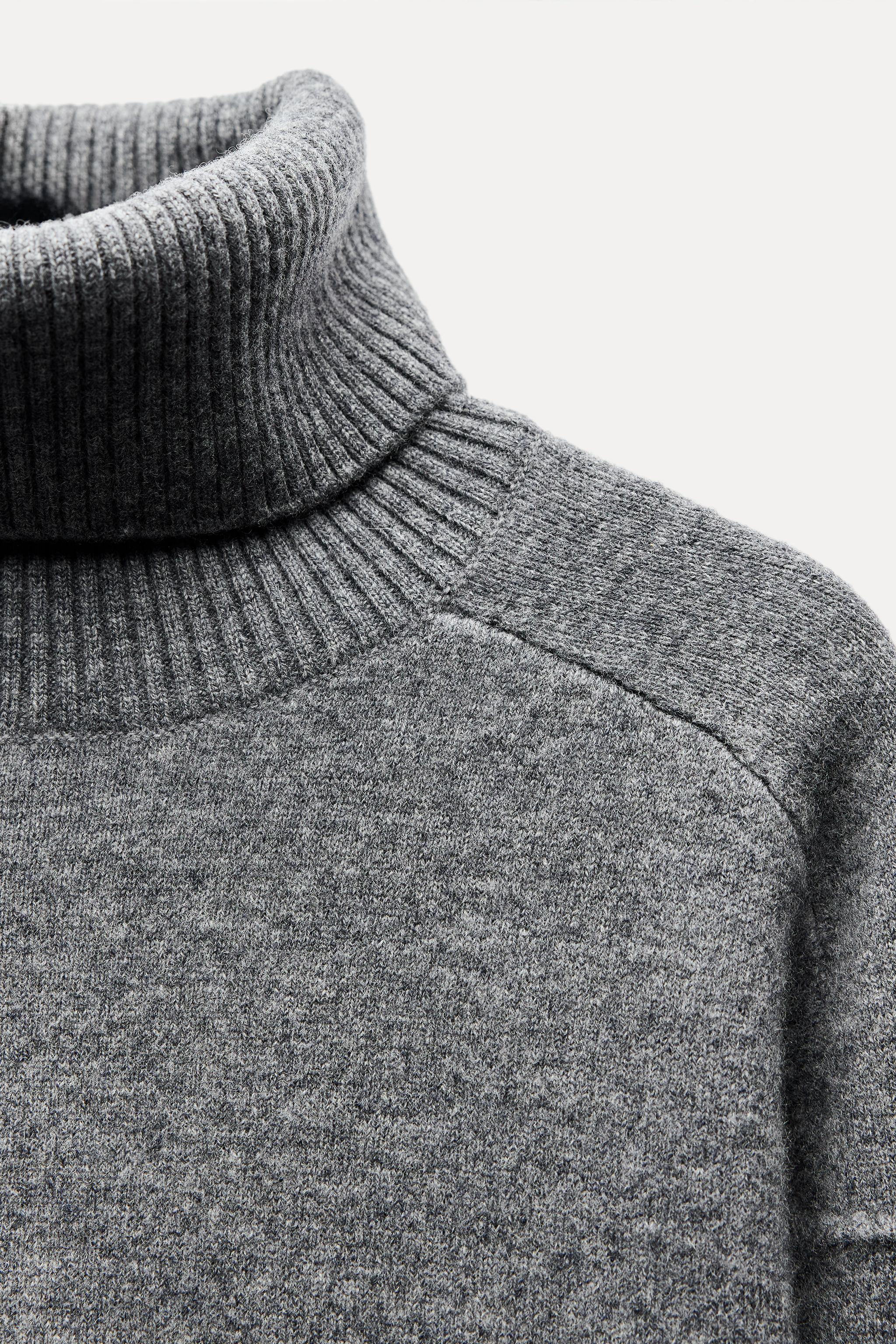 OVERSIZED WOOL SWEATER Product Image