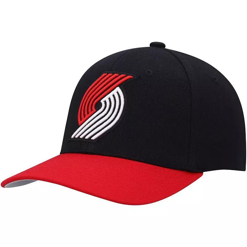 Mens Mitchell & Ness Black/Red Portland Trail Blazers MVP Team Two-Tone 2.0 Stretch-Snapback Hat Product Image