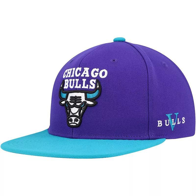 Mens Mitchell & Ness /Teal Chicago Bulls Core Snapback Hat Product Image