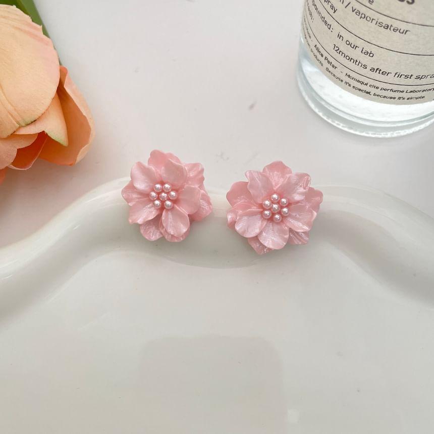 Floral Faux Pearl Stud Earring Product Image