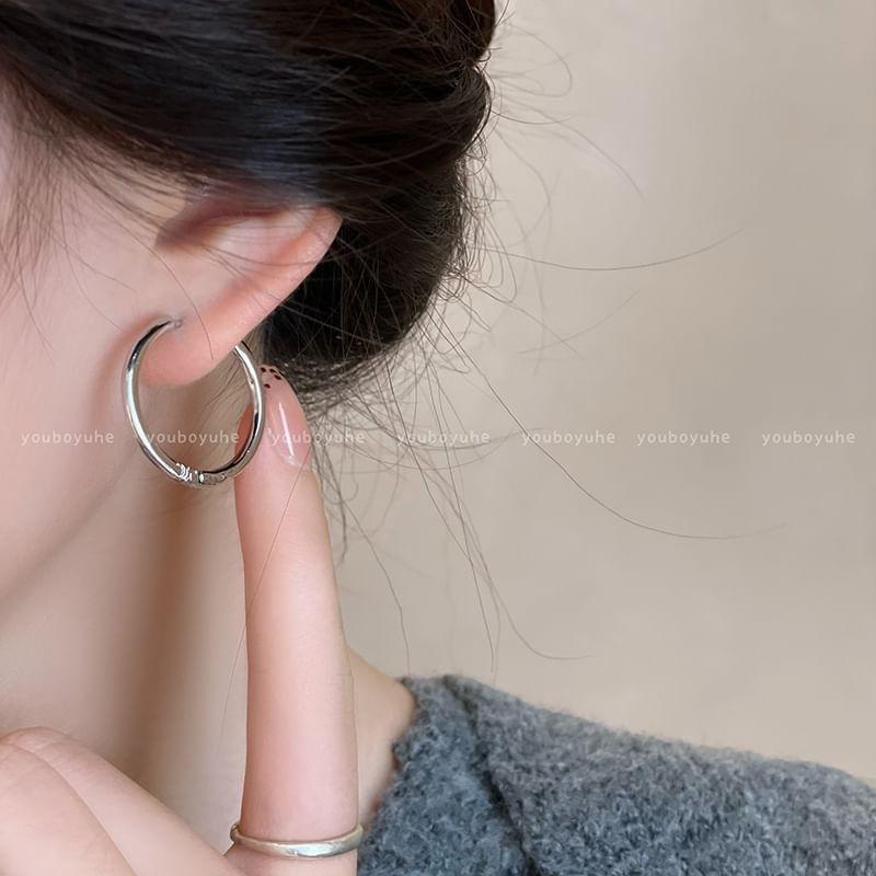 Glossy Hoop Earring Product Image