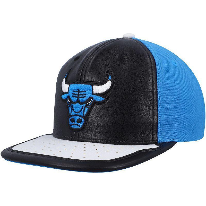 Mens Mitchell & Ness Black Chicago Bulls Day One Snapback Hat - Black Product Image