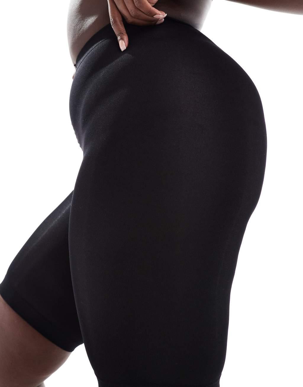 Yours anti chaffing shorts in black Product Image