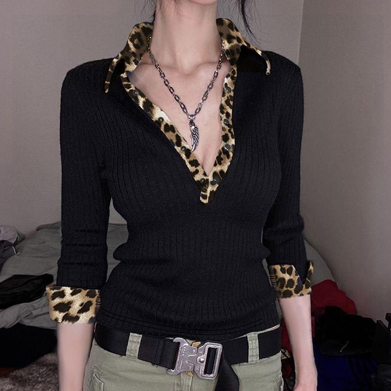 3/4-Sleeve V-Neck Leopard Panel Crop Polo Shirt Product Image