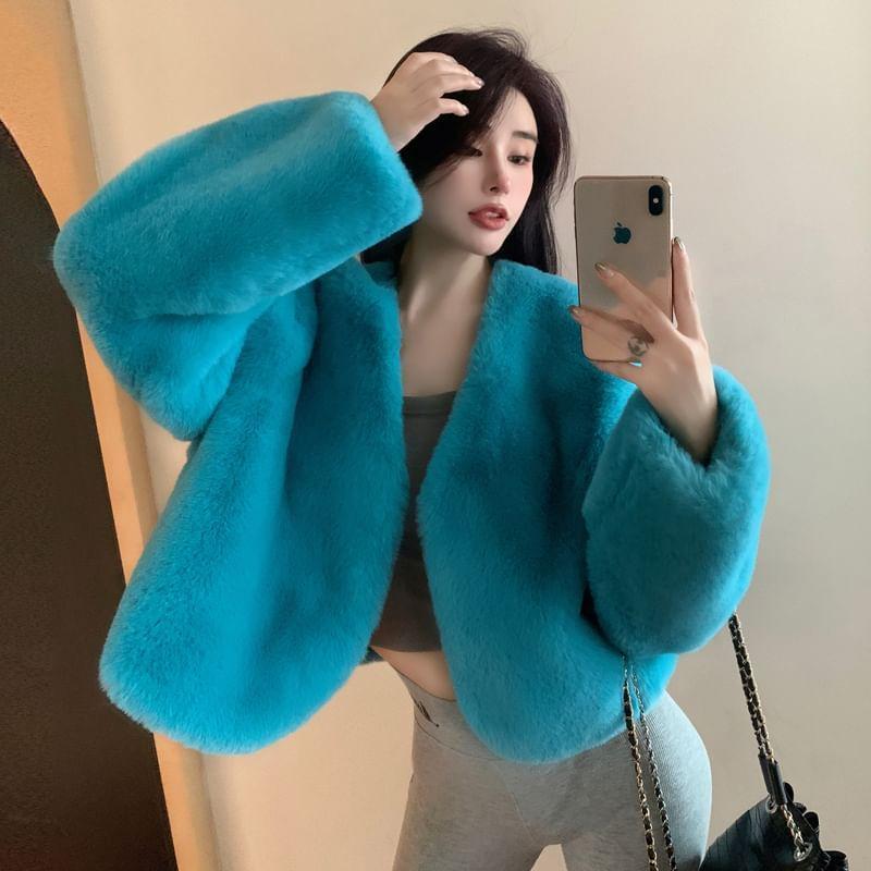 V-Neck Plain Faux Fur Fluffy Crop Coat Product Image