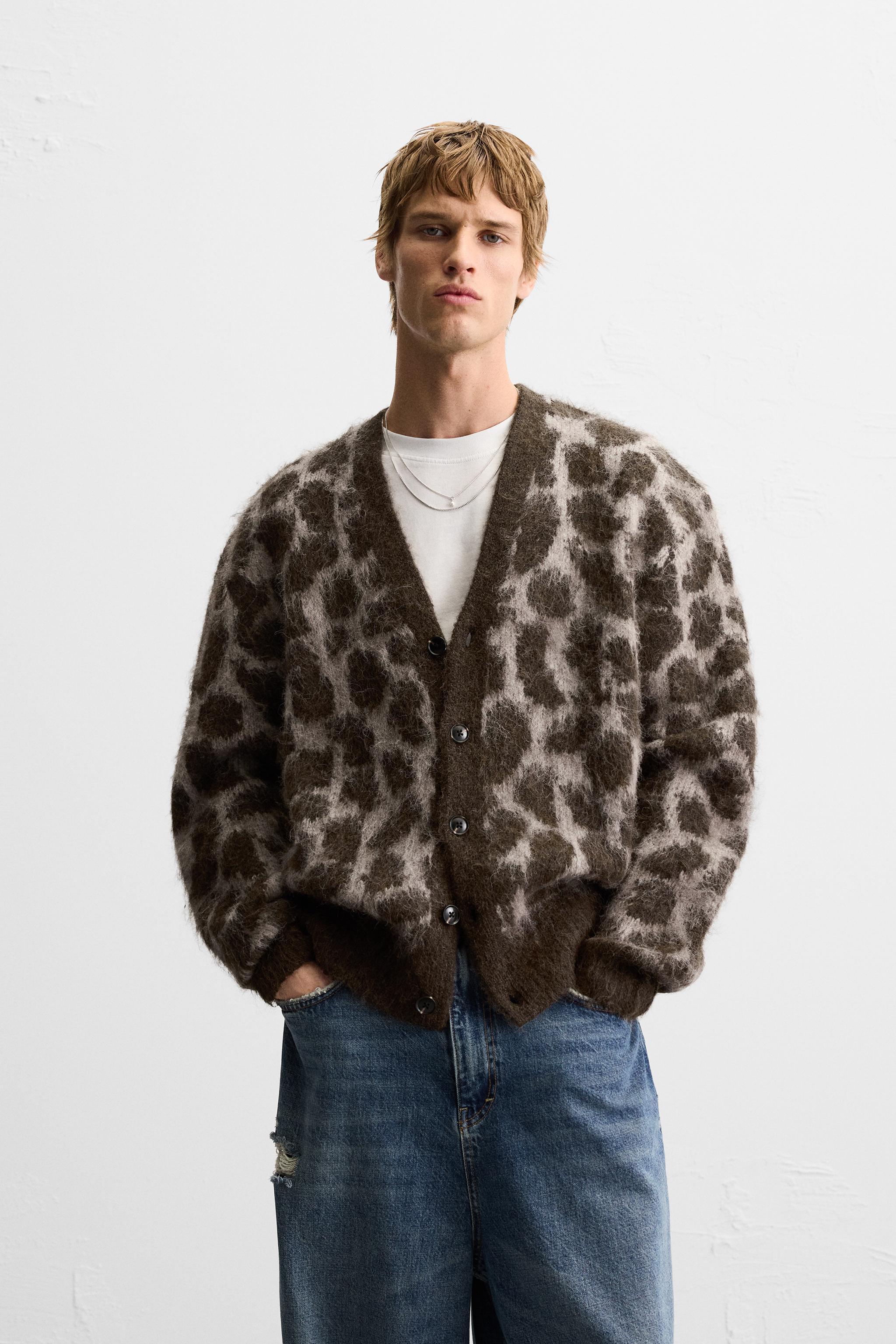 JACQUARD ANIMAL PRINT CARDIGAN Product Image