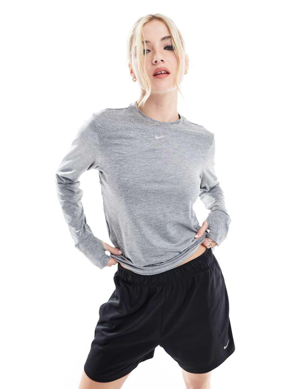 Nike Running Dri-FIT Swift Elemant UV long sleeve top Product Image