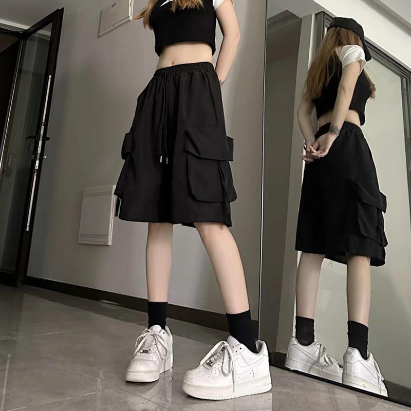 Mid Rise Plain Drawstring Shorts Product Image