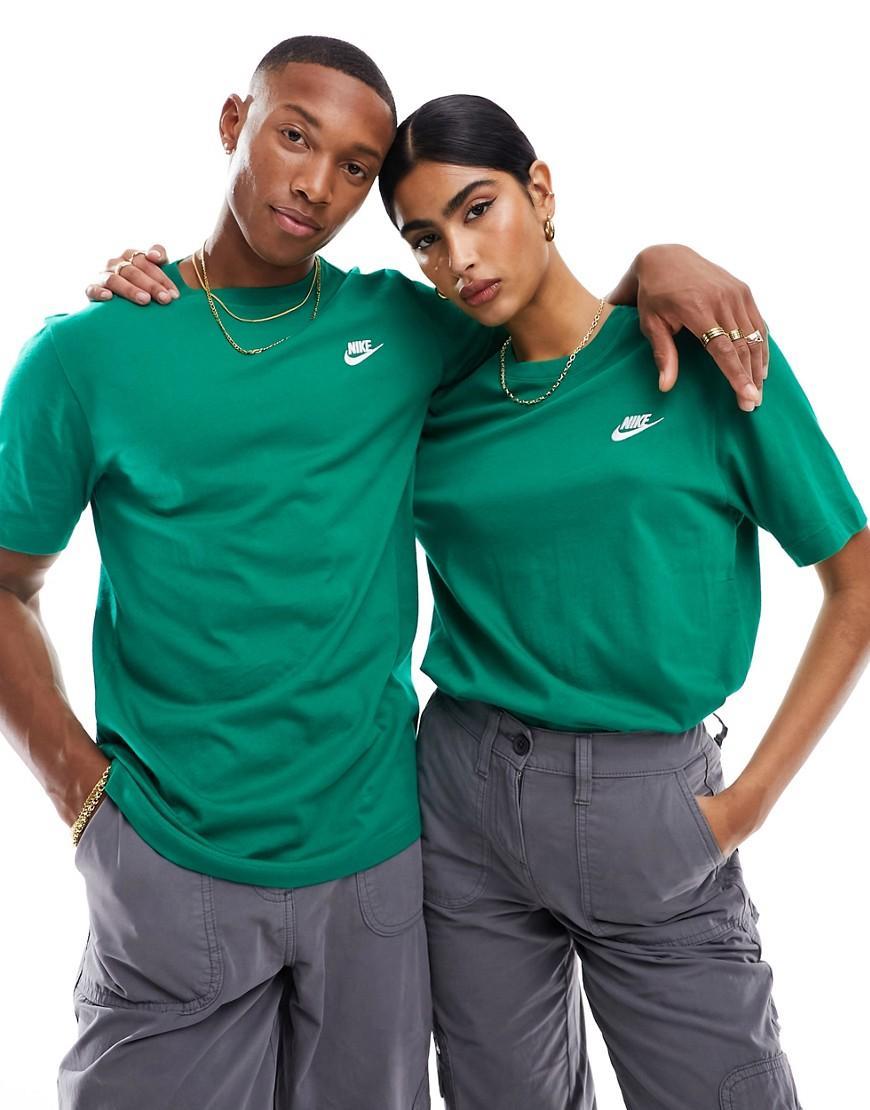 Nike Club Unisex T-shirt Product Image