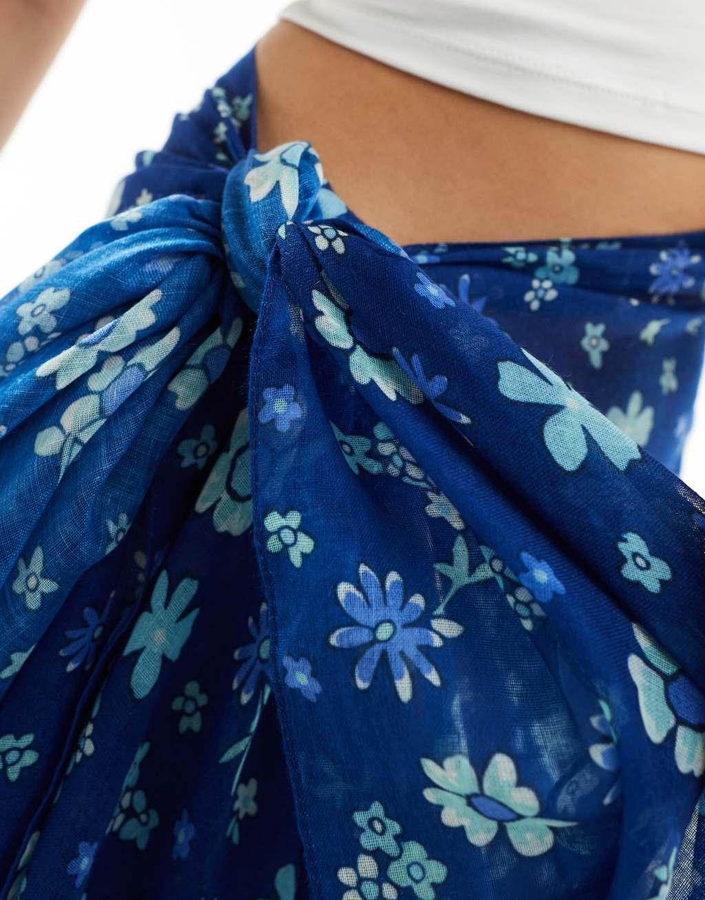 Cotton On sarong with carry bag set in blue tropical floral  Product Image