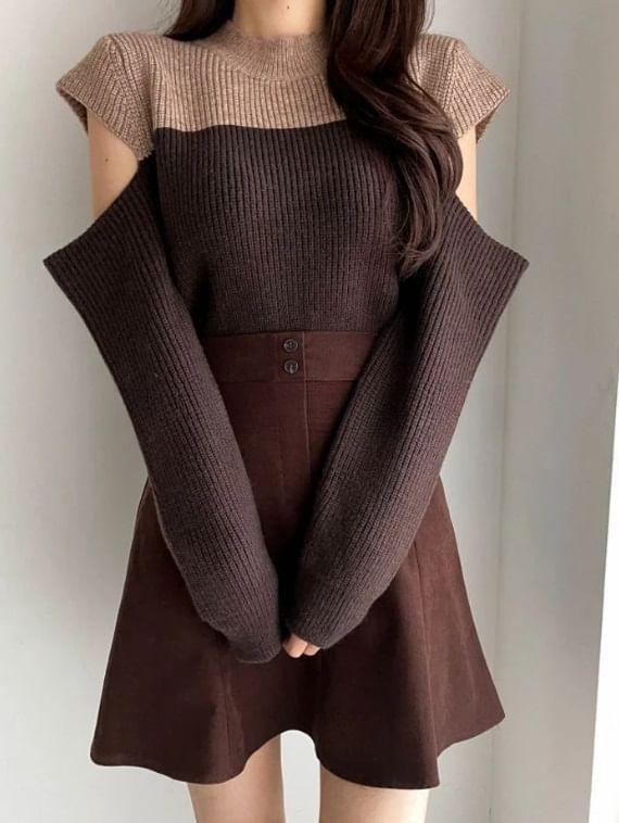 Long Sleeve Cold-Shoulder Color-Block Ribbed-Knit Top Product Image