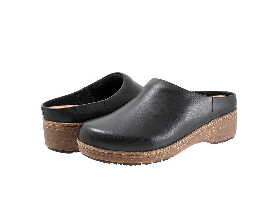 SoftWalk Aurora 3.0 Leather Clogs Product Image