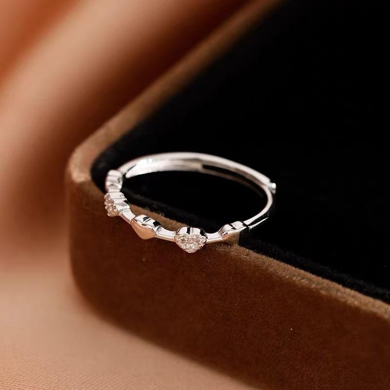 925 Sterling Silver Heart Ring Product Image