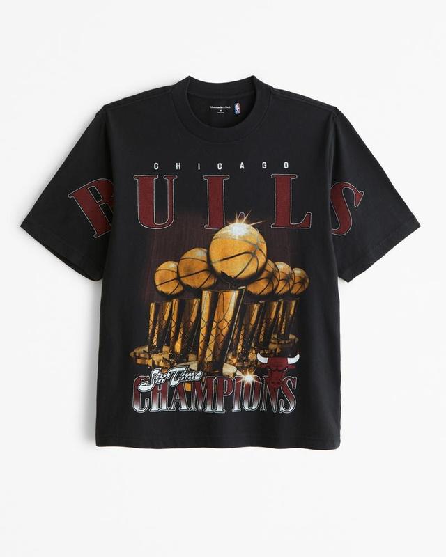 Chicago Bulls Graphic Tee Product Image