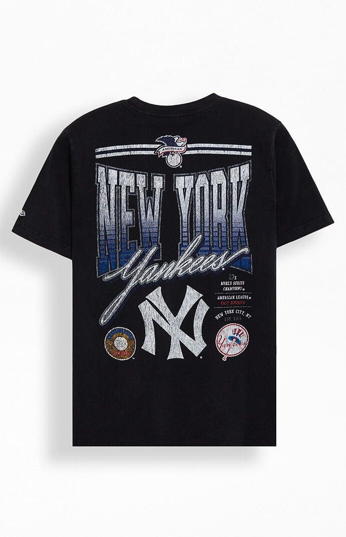 New Era Men's Vintage New York Yankees T-Shirt Product Image