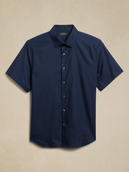 Slim Short Sleeve Dress Shirt Product Image