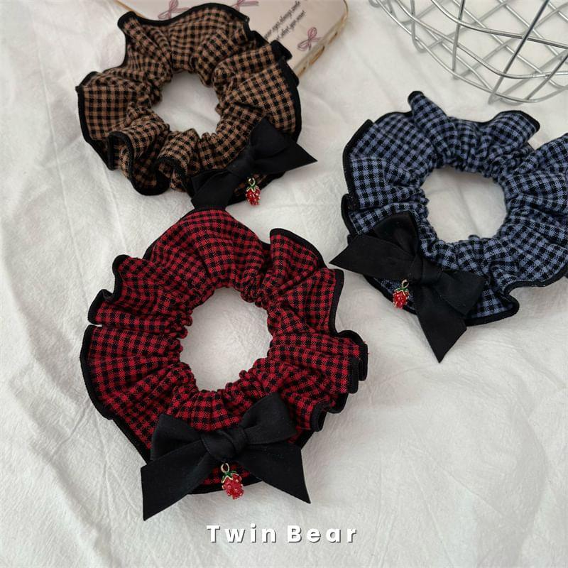 Bow Plaid Scrunchie Product Image