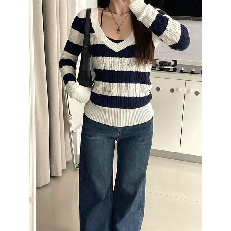 Long-Sleeve V-Neck Striped Knit Top Product Image