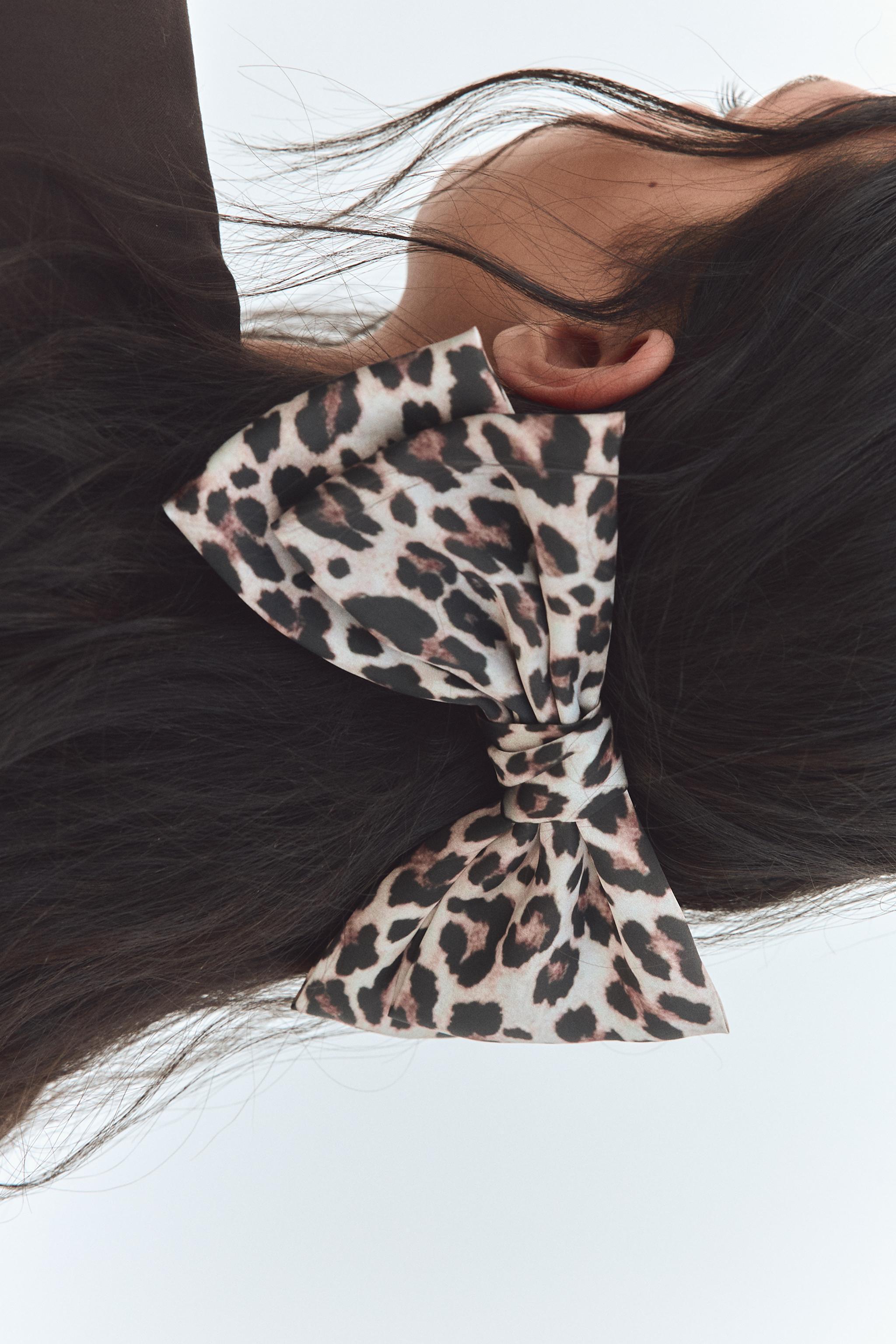 ANIMAL PRINT BOW HAIR CLIP Product Image