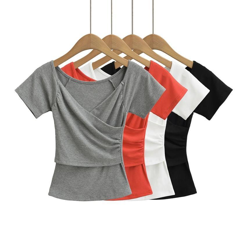 Short Sleeve V-Neck Plain Slim-Fit Crop Top Product Image