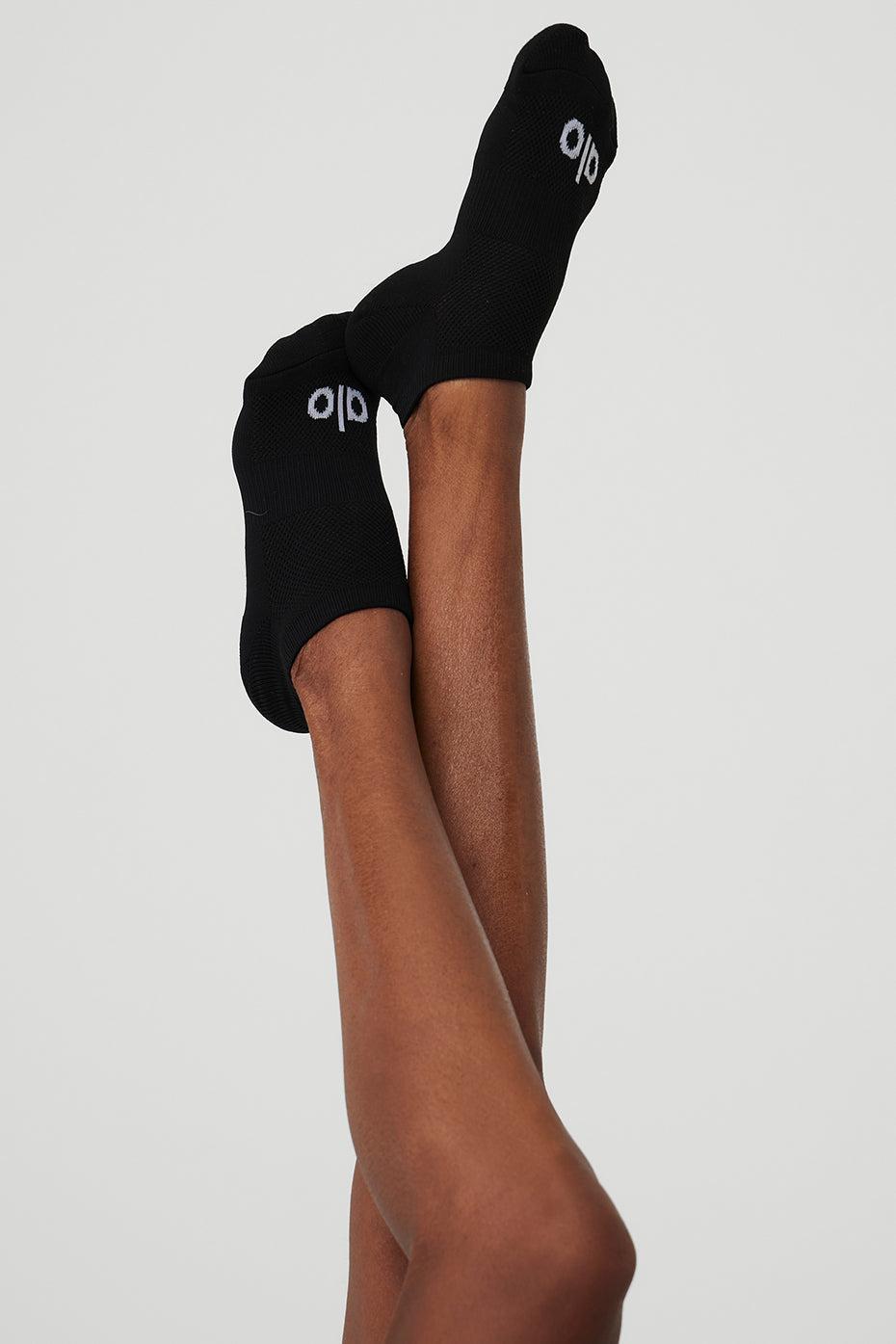 Alo Yoga | Womens Everyday Socks Size: S/M (5-7.5) Product Image