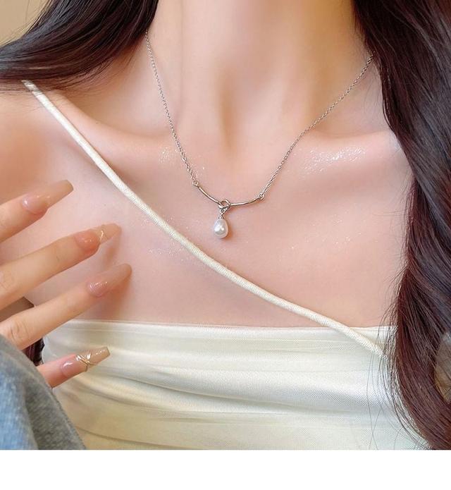 Faux Pearl Necklace Product Image